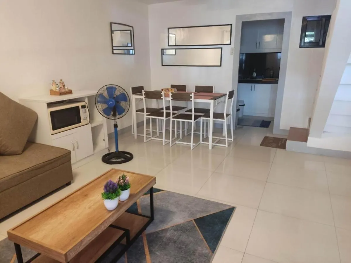 安吉利斯Trp16 - Cozy 2Br Townhouse Near Clark Airport, Aquaplanet & Dino Island公寓 0*, 安吉利斯 菲律宾